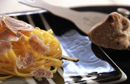 tajarin al tartufo bianco d'alba guud fuud